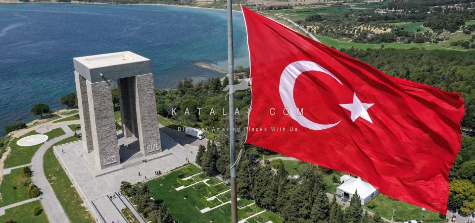 Canakkale Tour: 1 Nights 2 Days Gallipoli and Troy Boat Tour Package from Istanbul