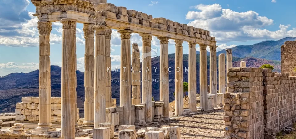 Discover Istanbul, Bursa, Gallipoli, Troy, Pergamon, Ephesus, Pamukkale, Antalya, and Cappadocia in 14 Days from Istanbul by Bus
