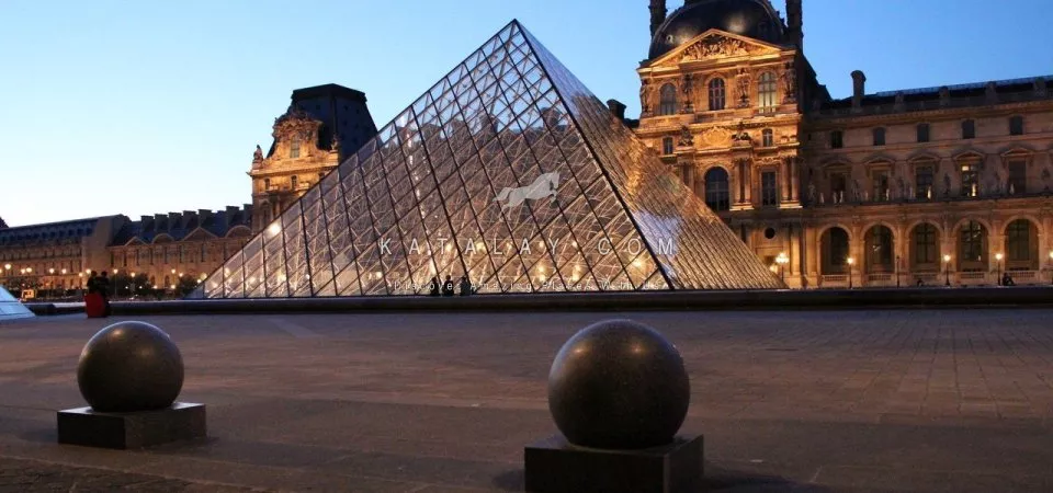 Paris Tour: Louvre Museum Skip The Line Guided Tour With Venus de Milo and Mona Lisa
