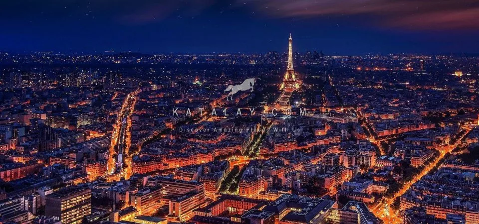 Paris Tour: Eiffel Tower 2nd Floor Skip The Line Priority Access Ticket with Host