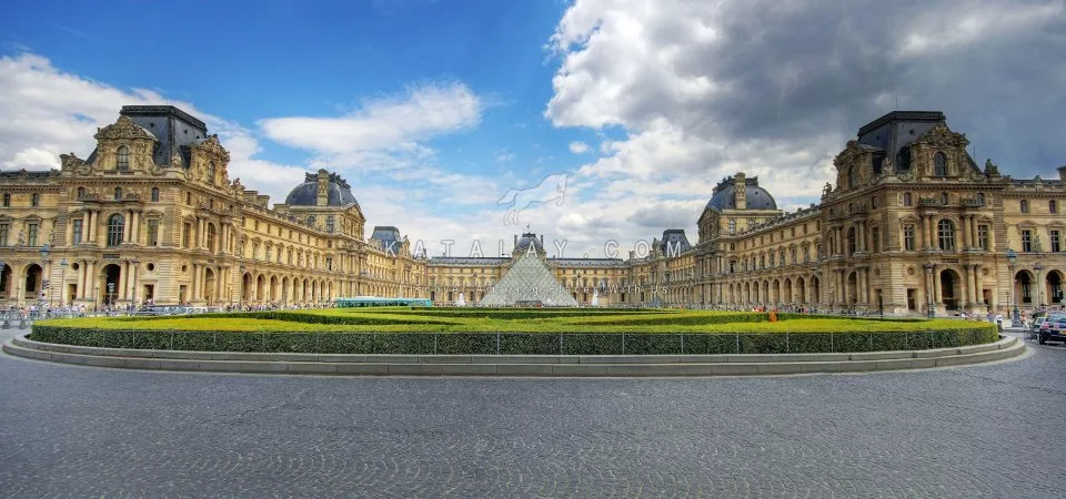 Paris Tour: Louvre Museum Skip The Line Guided Tour With Venus de Milo and Mona Lisa