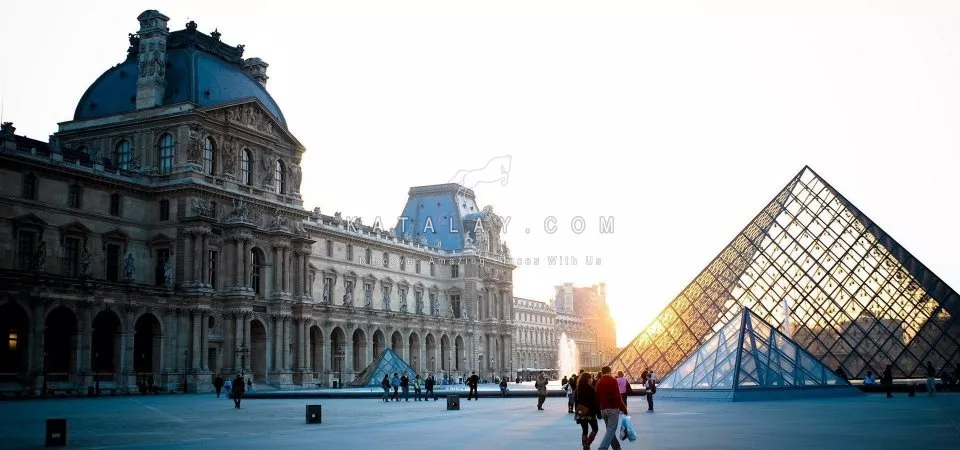 Paris Tour: Louvre Museum Skip The Line Guided Tour With Venus de Milo and Mona Lisa
