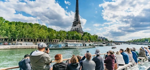 Paris 1-Hour Seine River Cruise Starting at the Eiffel Tower